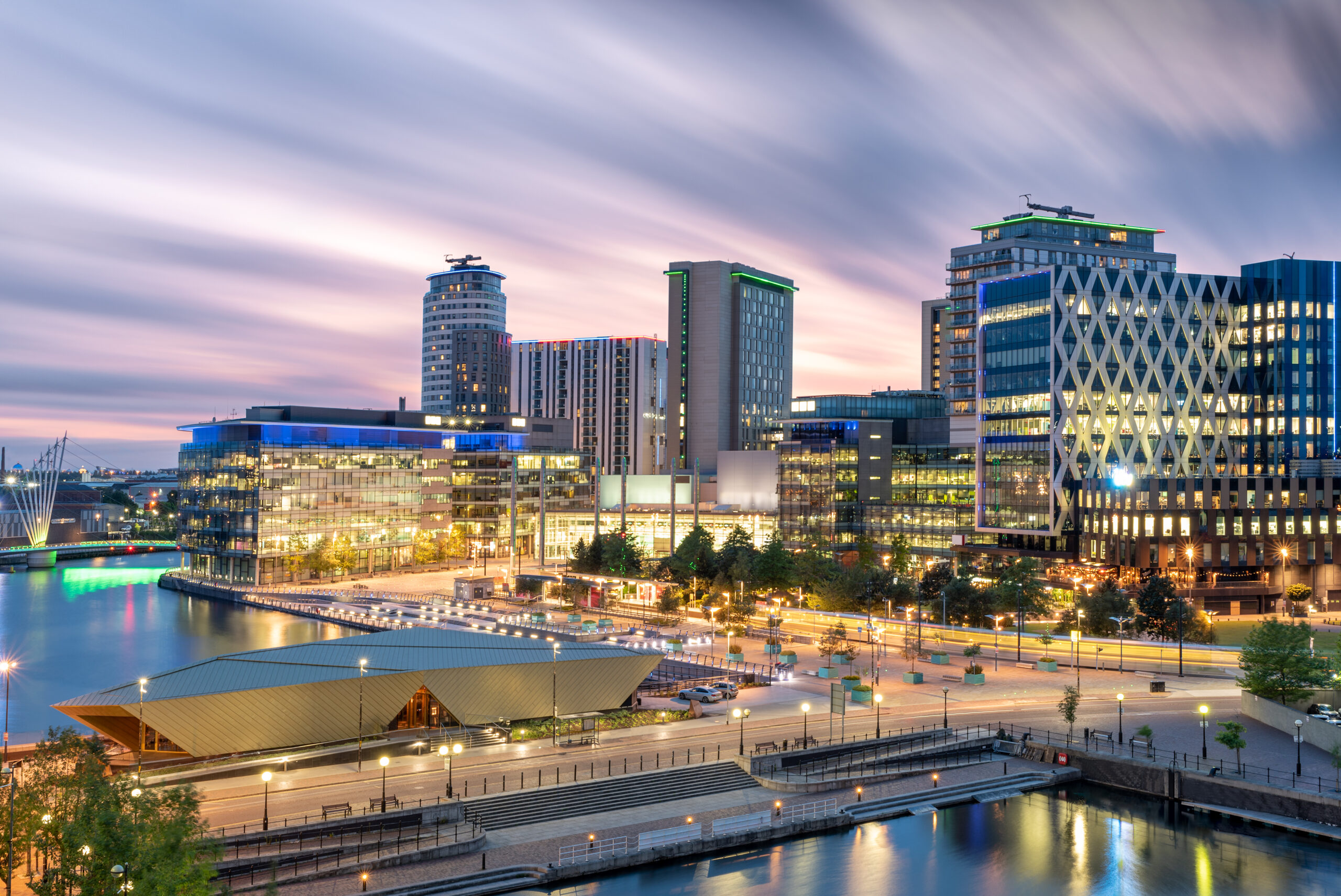 Beautiful,Sky,Over,Media,City,,Salford,Quays,,Manchester salford